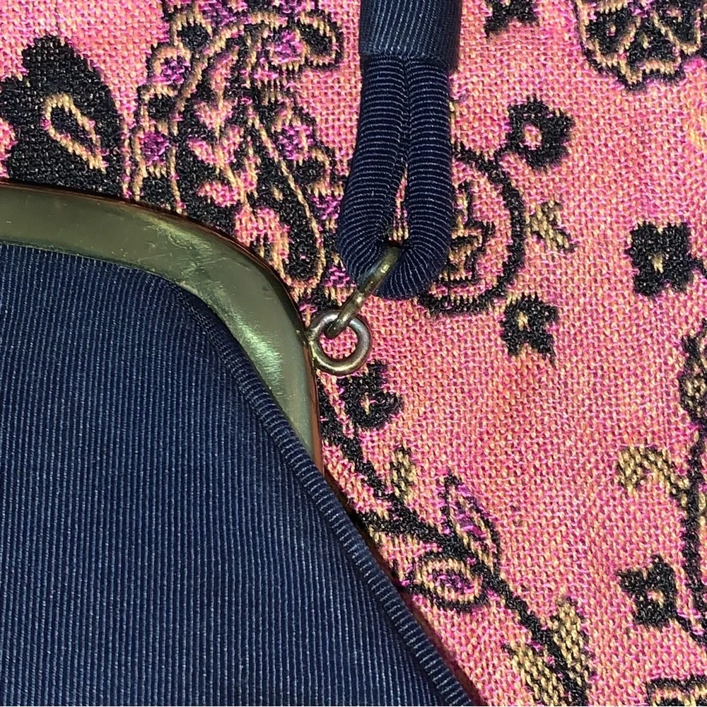 Vintage Elegant Handbag in Midnight Blue - Picture 11 of 15